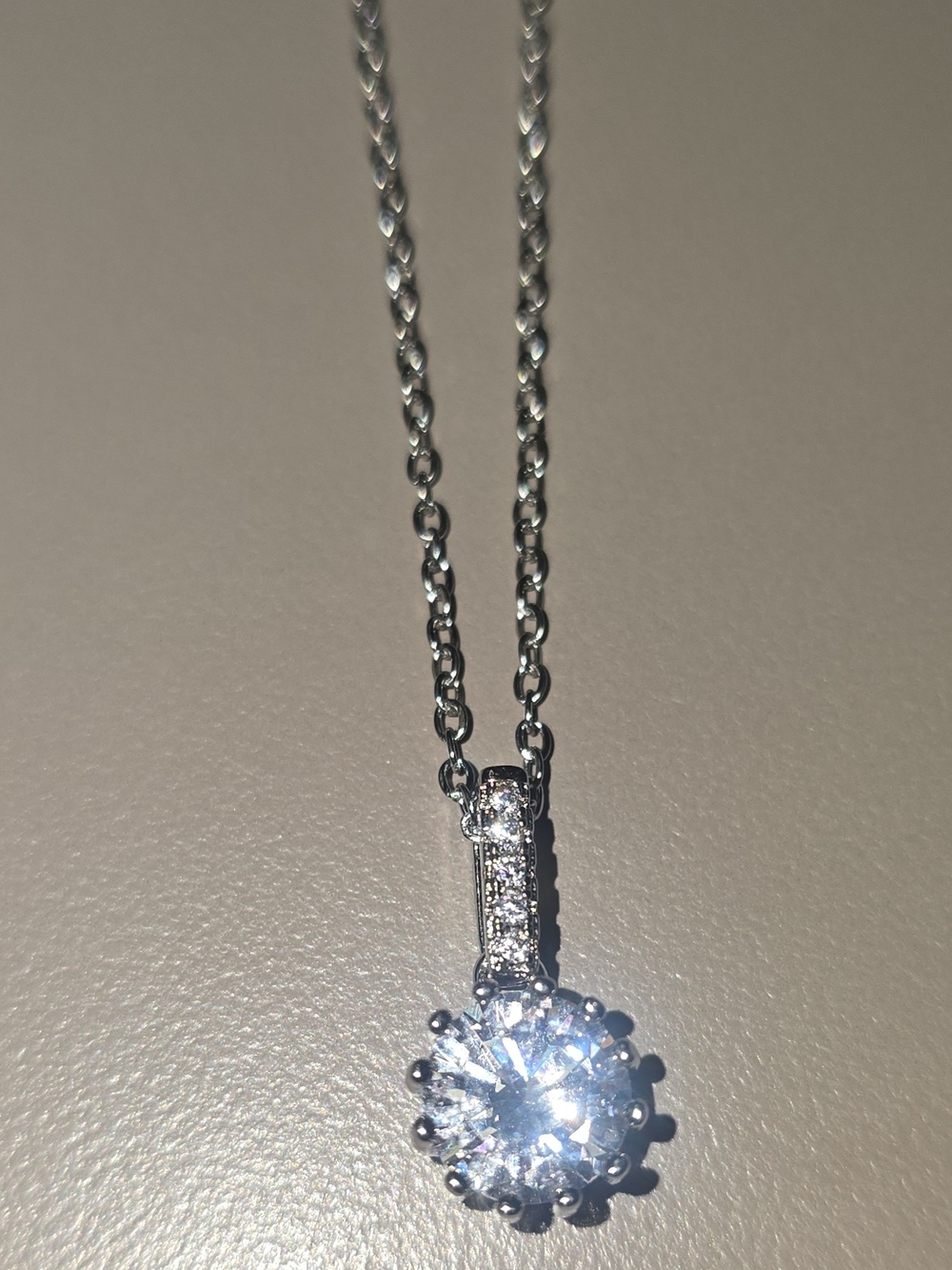 NWOT - Sparkling Moissanite Solitaire Pendant & S925 Silver Chain 17 inch